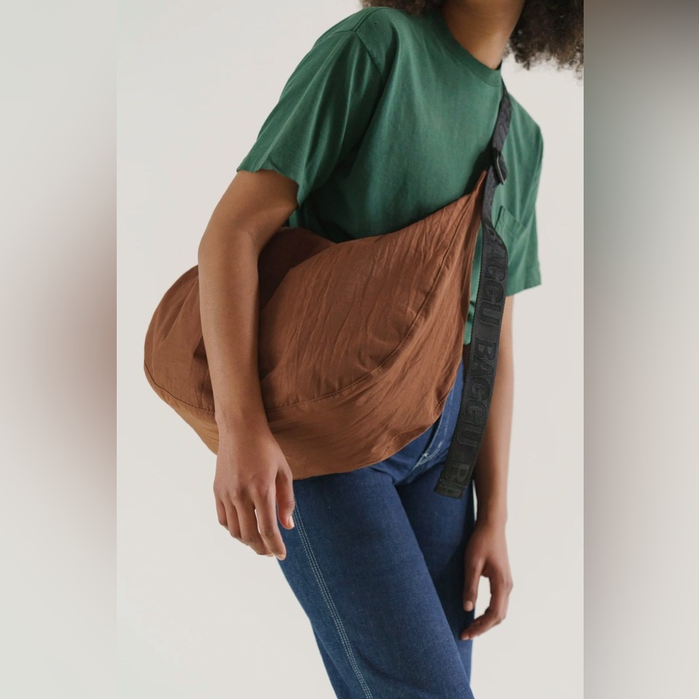 BAGGU large nylon crescent bag